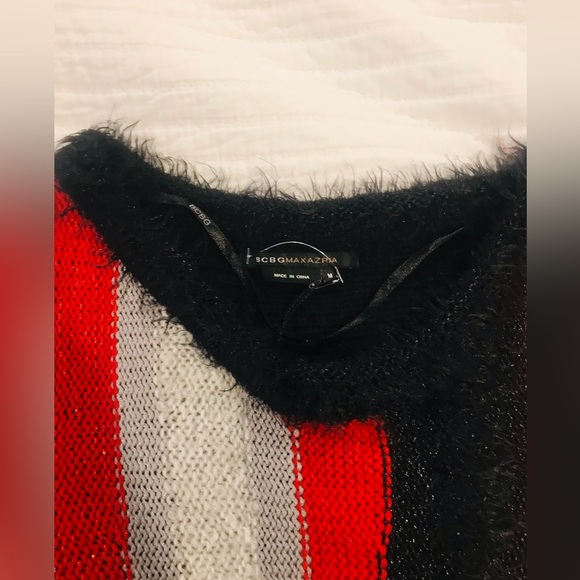 ❤️Y2K BCBG beautiful soft sweater NWT - Picture 5 of 13